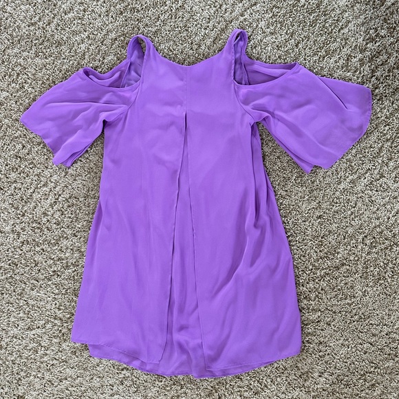 Gianni Bini Cold Shoulder Flowy Bethany Dress - Picture 2 of 8